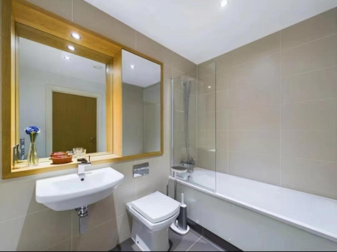 Homestay Room With Stunning Thames River View London Exteriör bild